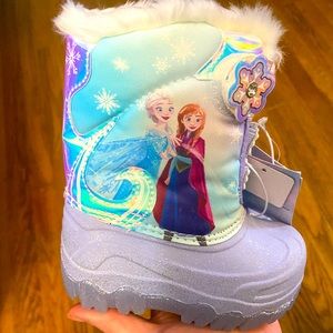Frozen toddler winter light-up boots size 6